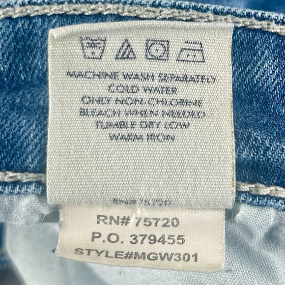 BKE Stella Jeans Boot Cut Distressed Womens Size 30L (30x33-1/2) - Picture 14 of 16